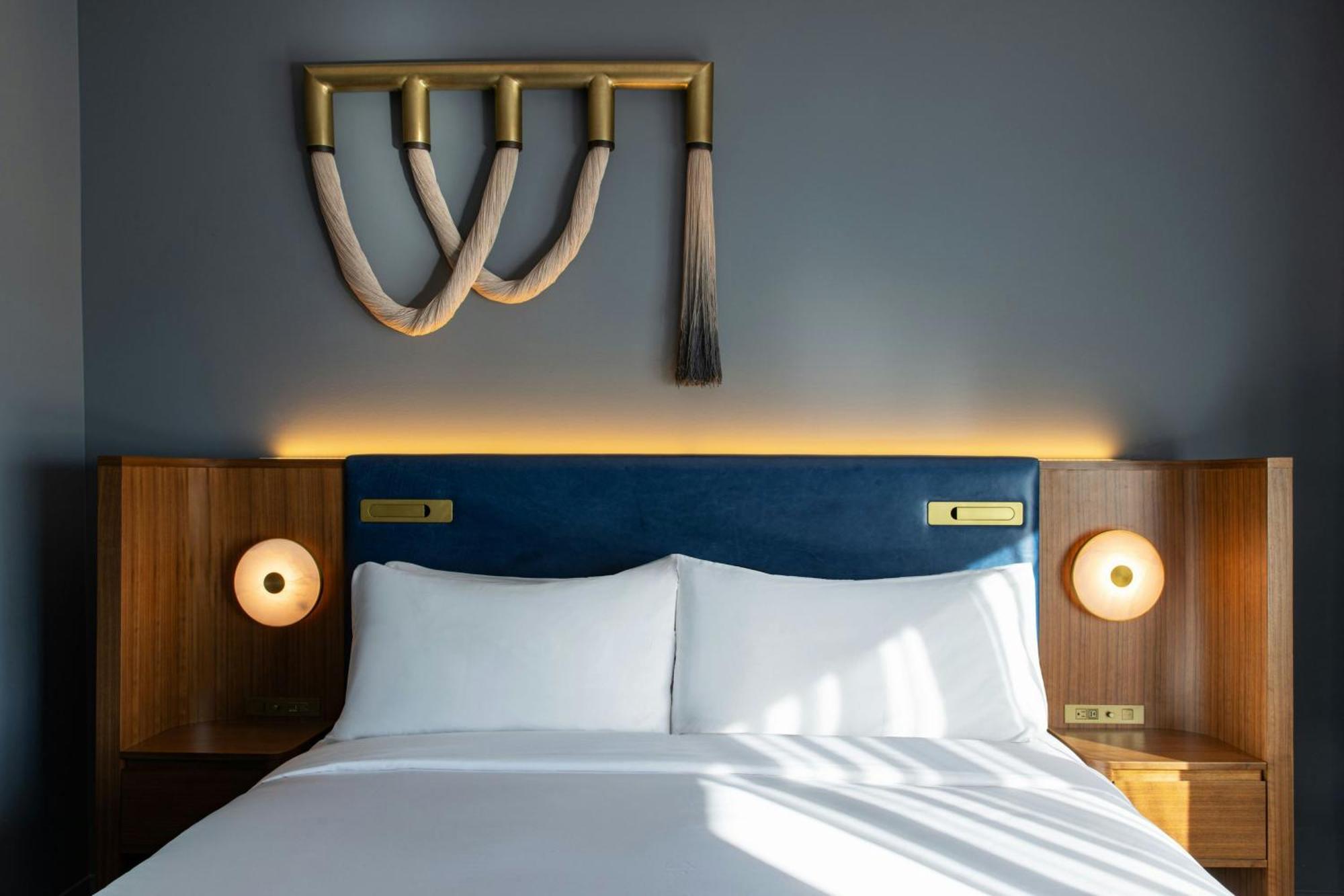 W 4* Austin